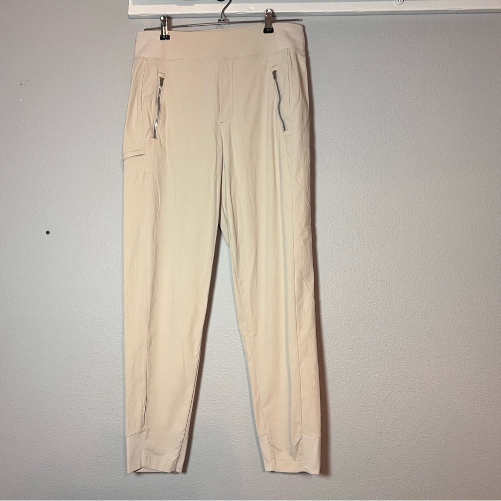 Athleta Trekkie North High Rise Jogger Cream Khaki Tan Size 6 Outdoor Hiking